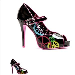 BRAND NEW - Sexy multicolored peep toe pump